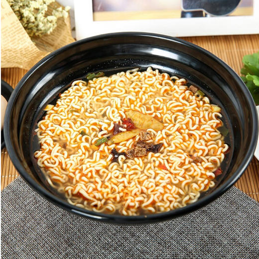 康师傅麻辣牛肉面 100g 商品图1