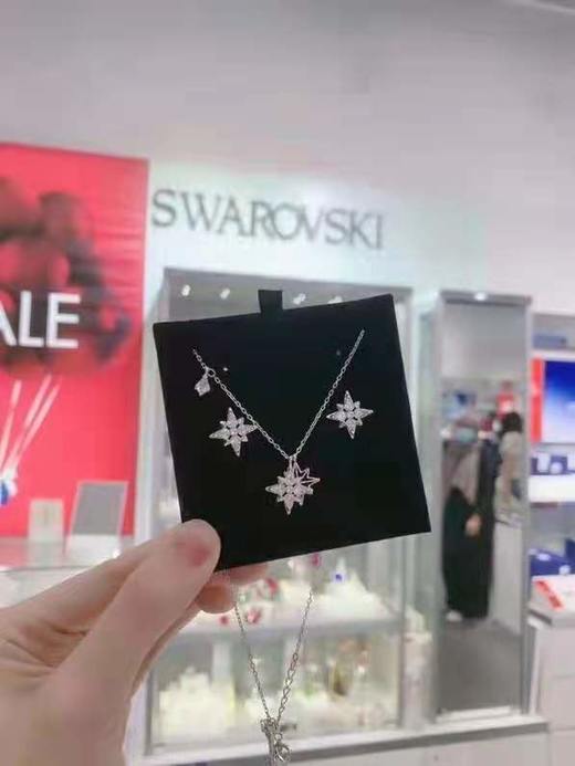 施华洛世奇/Swarovski银色八角芒星耳钉项链套装女 商品图4