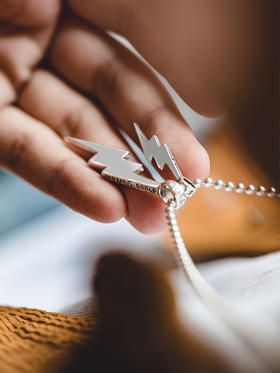 工装优选 复古二战飞机小闪电925纯银吊坠毛衣项链挂坠男女牛皮绳