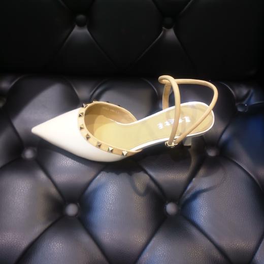 lfgj jeans BM201铆钉尖头高跟鞋 商品图1