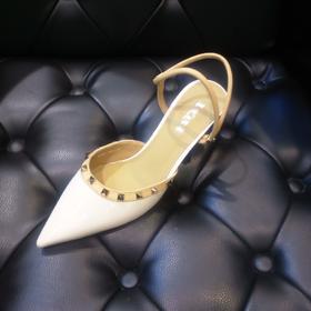 lfgj jeans BM201铆钉尖头高跟鞋