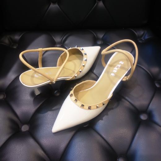 lfgj jeans BM201铆钉尖头高跟鞋 商品图4