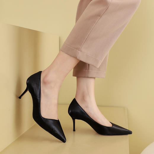 【2021春夏上新】菱格纹尖头职业通勤百搭细高跟单鞋女S21AE53551 商品图1