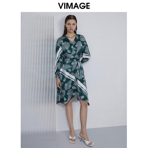 VIMAGE纬漫纪V领复古显瘦腰带撞色长袖连衣裙V1507118连衣裙V1507118 商品图2