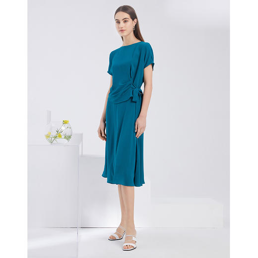 EITIE爱特爱夏季新款时尚气质通勤显瘦百搭垂坠A字中腰半身裙6206908 商品图1