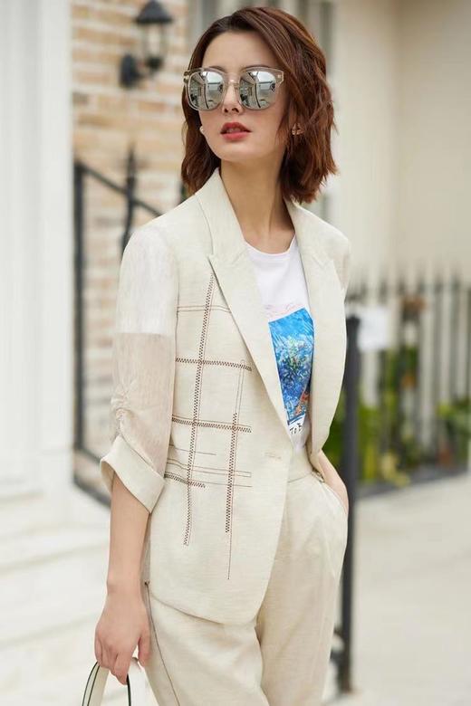 娜尔思2021新夏本白色西装外套 商品图1