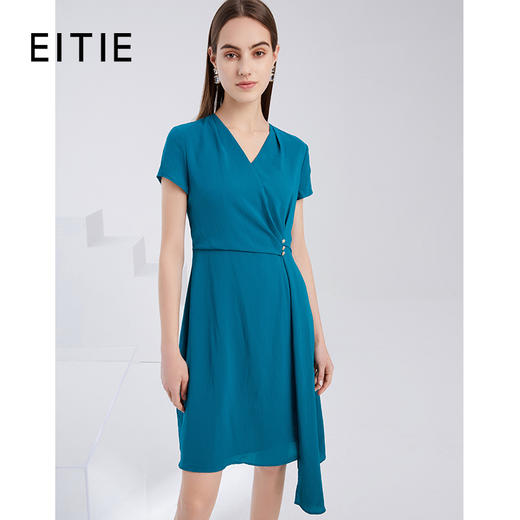 EITIE爱特爱夏季新款气质V领收腰显瘦不规则A字裙摆连衣裙女6207959 商品图0