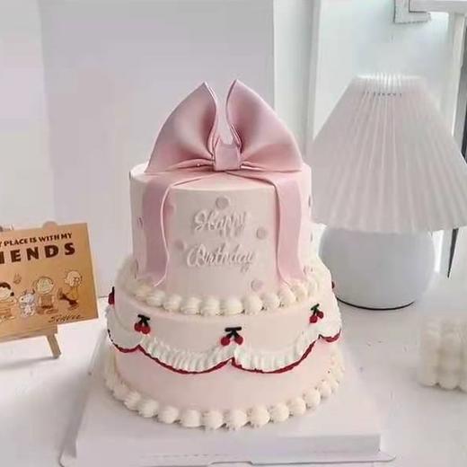 双层粉色蝴蝶结蛋糕 商品图0