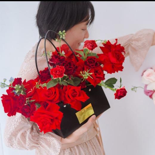 与你相遇-情人节红玫瑰手提花篮 商品图0