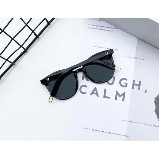 V字墨镜 商品图0