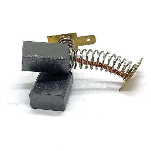 【货号07476】原厂839材料碳刷电刷切割机碳刷插片碳刷7*13电圆锯碳刷 商品图3