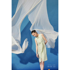 【風待月】立体裁片流畅轻褶显瘦收腰连衣裙/0000725