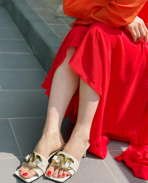 westory女鞋2021夏季新款方头粗跟时尚凉鞋W21BJ61021 商品图5