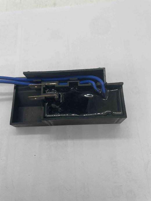 【货号04161】95电镐开关电容电镐配件电镐开关电容电镐配件启动电容 商品图1