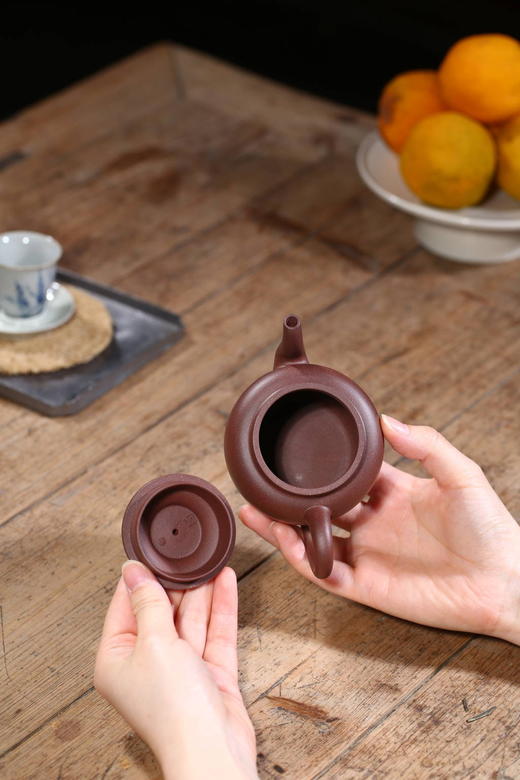 宜兴紫砂 宫灯 220cc 黄龙山底槽清 作者 王怡 商品图5