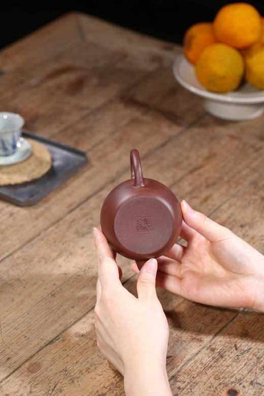 宜兴紫砂 宫灯 220cc 黄龙山底槽清 作者 王怡 商品图6
