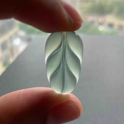高冰种淡晴水翡翠叶子 商品图8