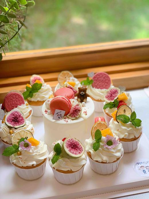 四寸蛋糕和十个纸杯蛋糕 下单前请仔细阅读商品详情 商品图1