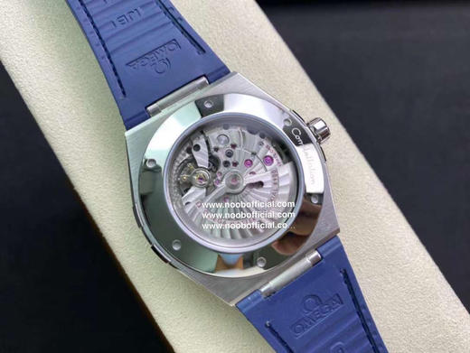 【N 2021新作】星辉永恒之星座腕表.欧米茄OMEGA 第五代星座系列！全新原装尺寸41MM腕表！
1⃣️圈口升级，原装一致抛光进口陶瓷表圈，刻度采用白金电镀工艺，经久不褪色； 商品图3