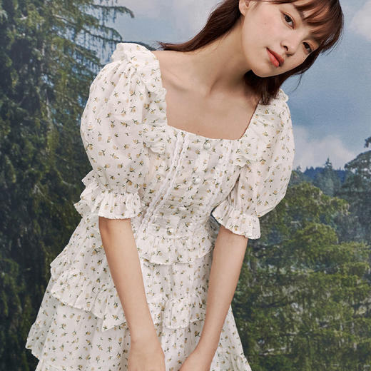 西遇法式上衣气质2021年新款简约碎花方领泡泡袖衬衫女夏11110771 商品图3