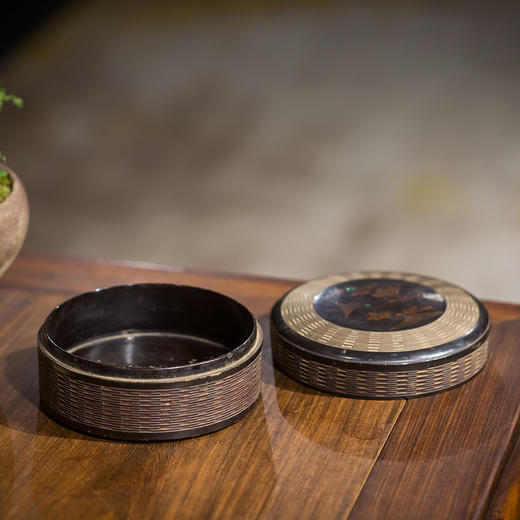 清代 大漆彩绘花鸟纹圆形盖盒 商品图2