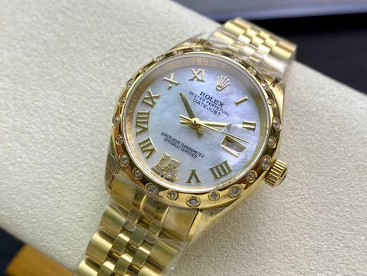 Rolex劳力士日志 31mm 搭配2236机芯 
蚝式恒动日志型31mm系列腕表
【蚝式表壳，防水象征】数据吻合正品1.经典的蚝式表壳搭配三角坑纹外圈 商品图11