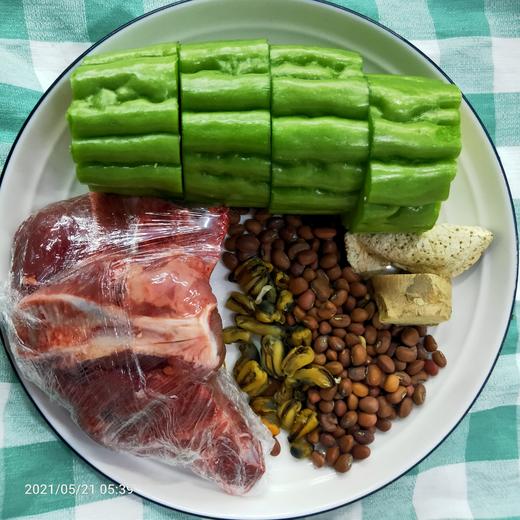 502红豆凉瓜猪骨汤 红豆 淡菜 猪骨8两 凉瓜 姜 陈皮 商品图0