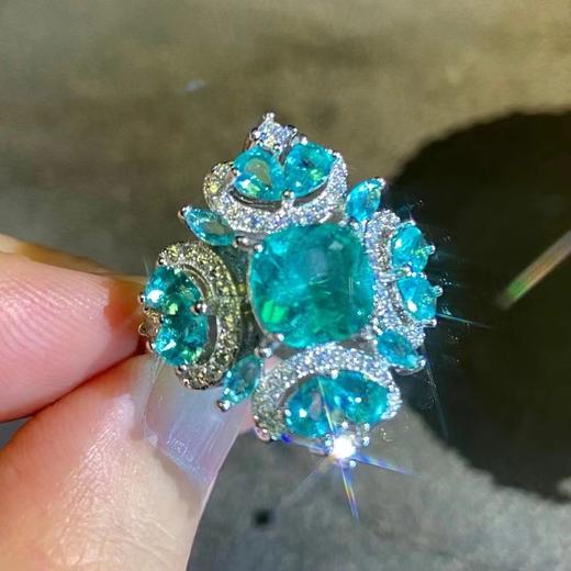 价值6800 惊艳！帕拉伊巴戒指 豪华镶嵌 人工宝石 肉眼无差 美到没有言语！预售 商品图1