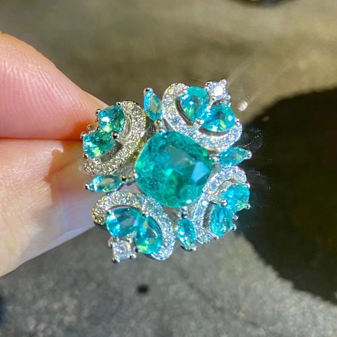 价值6800 惊艳！帕拉伊巴戒指 豪华镶嵌 人工宝石 肉眼无差 美到没有言语！预售