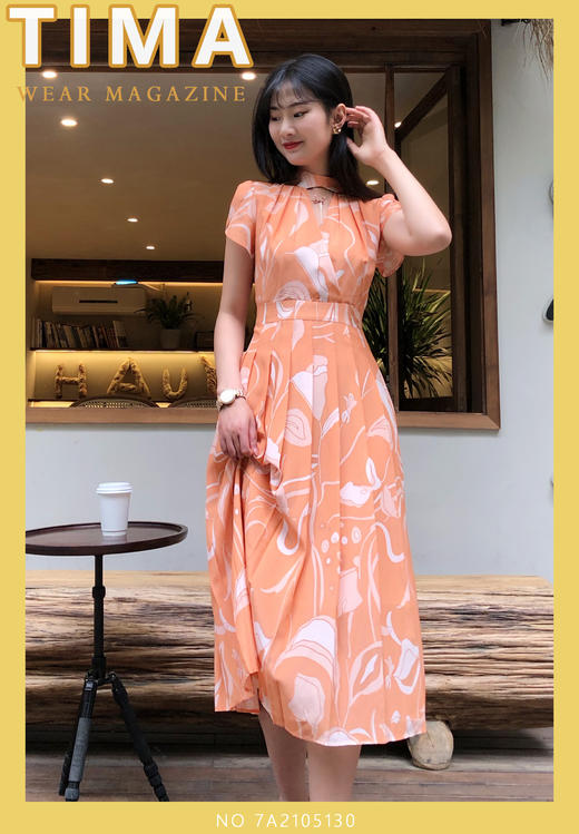 钻石领花苞袖连衣裙 商品图0