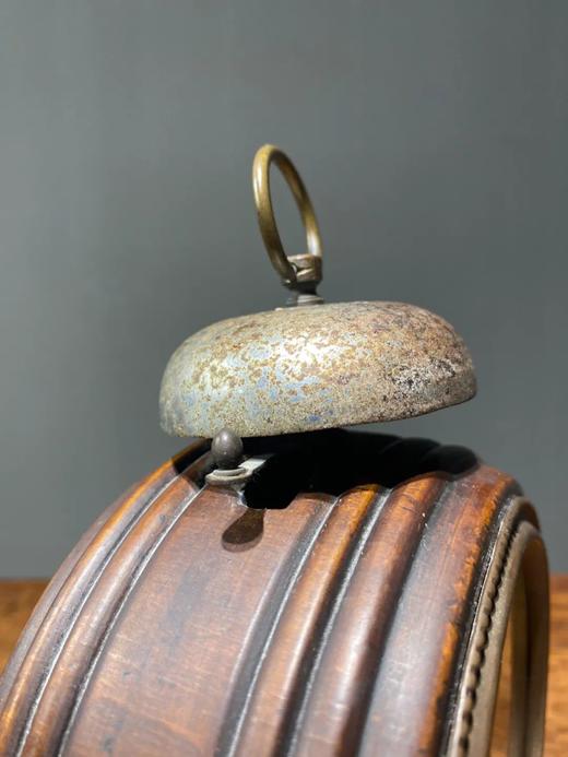 整木挖镶嵌机械式闹钟，民国时期， 顺丰包邮 商品图2