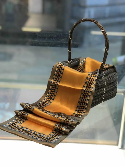 优品堂《春的律动》桑蚕丝双层条形长巾 商品图5