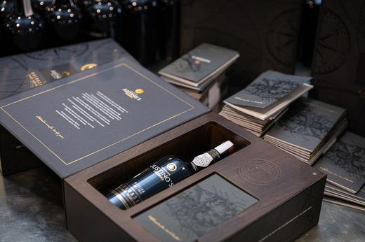 “马德拉岛发现600周年”纪念版礼盒装马德拉酒 500ml【特别供】 商品图3