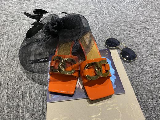 westory女鞋2021夏季新款方头粗跟时尚凉鞋W21BJ61021 商品图2