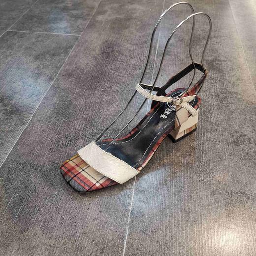 lfgj jeans AG802 蛇皮格子布拼接中粗跟女凉鞋 商品图6