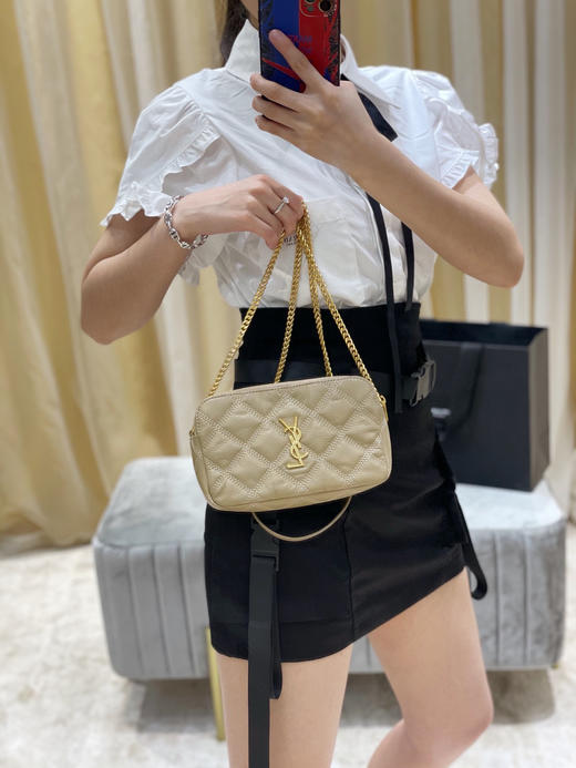 BECKY 菱形绗缝双拉链手拿链条包-杏色 商品图2