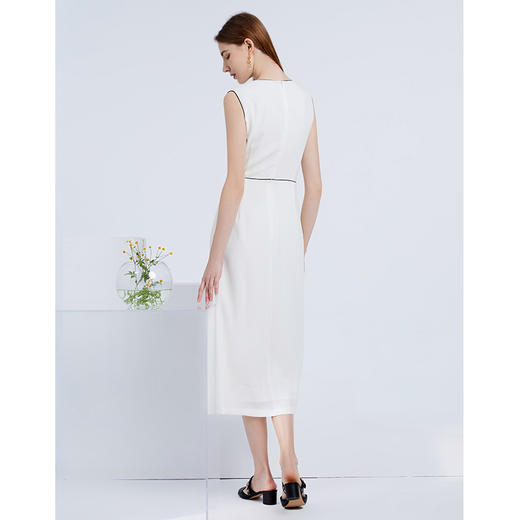 EITIE爱特爱夏季新款时尚通勤简约显瘦V领无袖收腰长款连衣裙6207987 商品图4