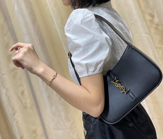 2021春夏新款腋下包Le5A7 Bag-黑色平纹（原厂皮） 商品图2