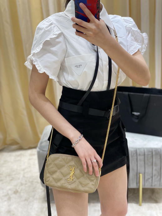 BECKY 菱形绗缝双拉链手拿链条包-杏色 商品图3