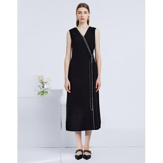 EITIE爱特爱夏季新款时尚通勤简约显瘦V领无袖收腰长款连衣裙6207987 商品图7