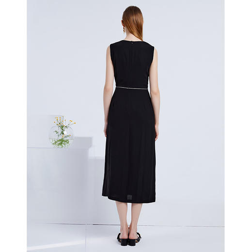 EITIE爱特爱夏季新款时尚通勤简约显瘦V领无袖收腰长款连衣裙6207987 商品图10