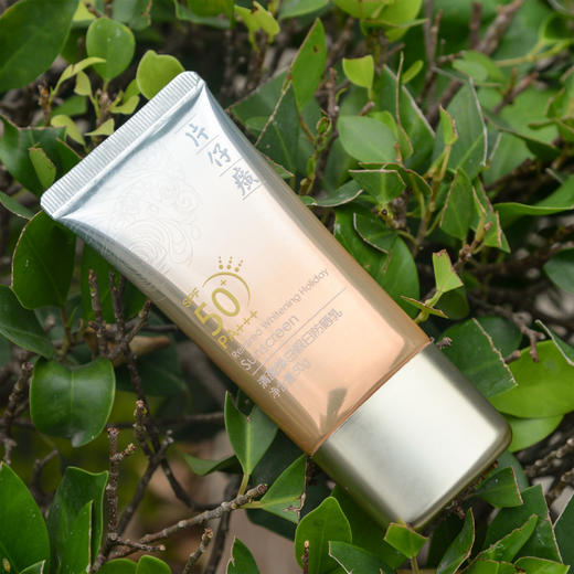 片仔癀清盈焕白假日防晒乳抵御紫外线UVAUVB防晒黑无需卸妆防晒霜 商品图4