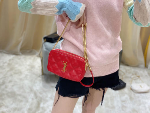 BECKY 菱形绗缝双拉链手拿链条包-红色 商品图2