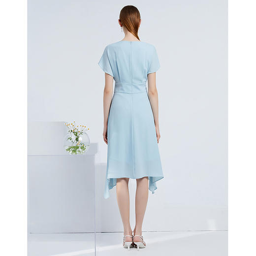 EITIE爱特爱夏季新款时尚气质圆领显瘦纯色简约连衣裙女59076107 商品图3