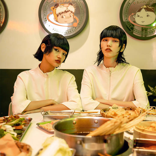 【棉感面料】火锅国潮系列落肩七分袖半拉链宽松卫衣健身服女T恤短袖 商品图2