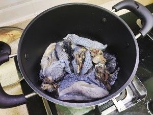 虫草花红枣枸杞乌鸡汤