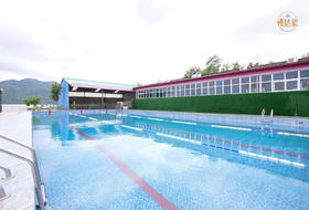 郑州慢姑娘红月亮泳池轰趴馆