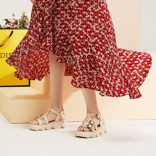 2021新款牛漆皮女金属扣深口穆勒凉拖鞋包头女士拖鞋T21BG23621 商品图2