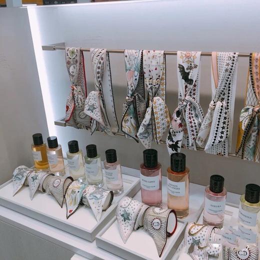 价值2000+ 一巾难求！迪&奥DIO*R 塔罗牌系列桑蚕丝束发带/飘带丝带 100%桑蚕丝斜纹绸缎 百搭有气质 可飒可甜 超适合凹造型 命运/恋人/女神/太阳/月亮/星星 人手一条 商品图3