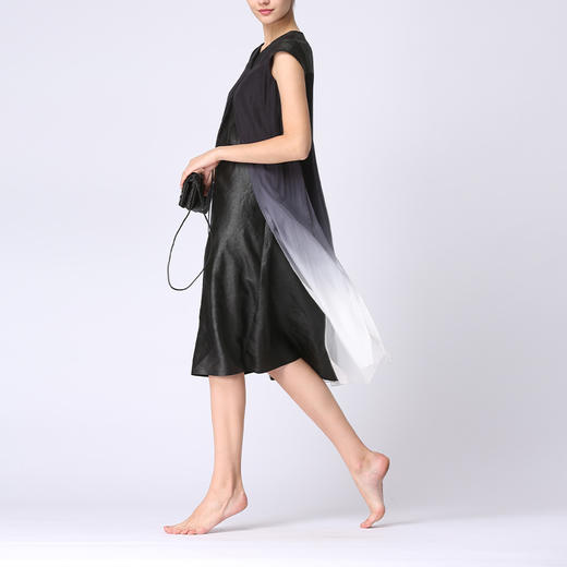 TANGY Collection/天意精品春夏款真丝V领吊染莨绸香云纱连衣裙 商品图2